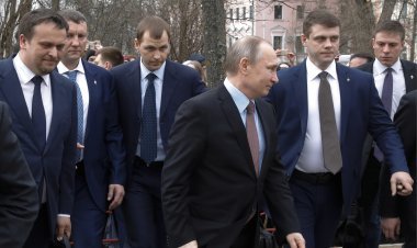 Abantu barinzwe cyane ku Isi,  Uru rutonde ruyobowe na Perezida wanzwe cyane ku Isi, Ese abandi urakeka ko ari abahe?.