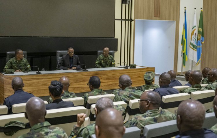 Perezida Kagame yakoze impinduka mu Gisilikare zatunguranye. Isheja